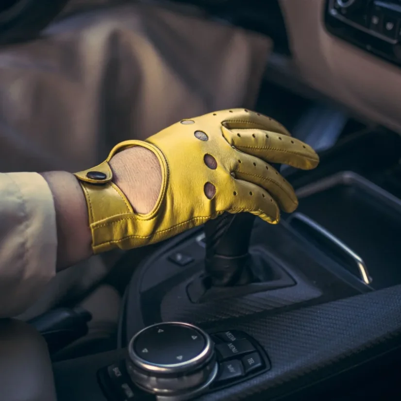 Klasické dámske kožené rukavice na šoférovanie